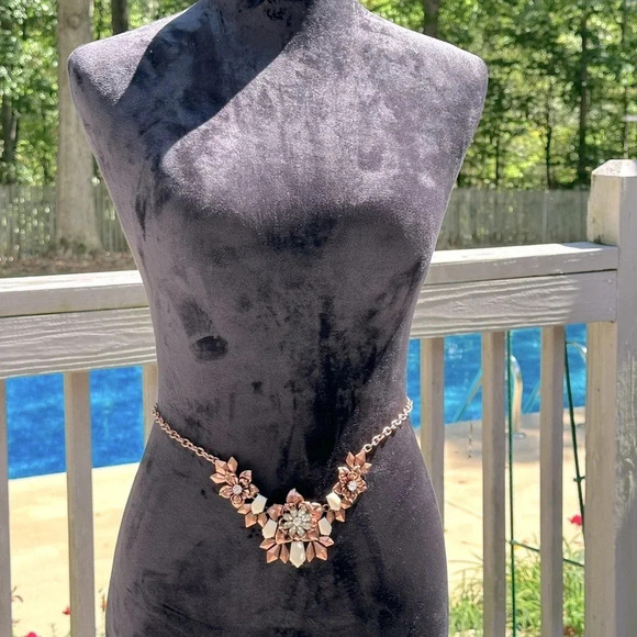 Copper Cream Long or Short Floral Statement Necklace Premier Designs Well Spent - Picture 10 of 11